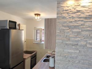 Seaside holiday house Sparadici, Sibenik - 24313