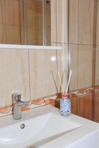 Apartments by the sea Supetarska Draga - Gonar, Rab - 24383