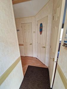 Sea View Escape 2 Bedroom Pet Friendly Caravan at Clarach Bay Gm3