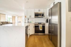 City and Palm View Oceanfront Bliss with Free Parking