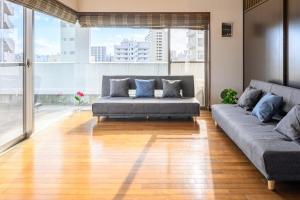 COCOSTAY 中広ネオイズム 最大10人 閑静な住宅街にある贅沢80m2の最上階プライベートオーナーズルーム supported by COCOSTAY
