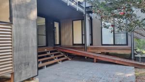 Luxury Waterfront Home In Pindimar