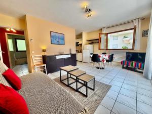 Appartements Agreable 2 pieces avec terrasse, parking, proche lac et commerces a Annecy - FR-1-432-6 : photos des chambres