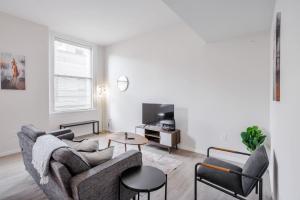 CozySuites Sky Central #3