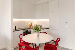 Lustica Bay Centrale by 2BHome