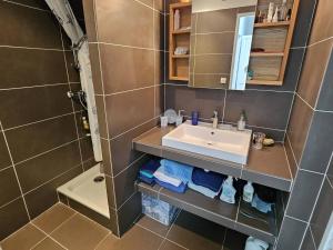 Appartement 3 chambres proche mer, terrasse sud - FR-1-768-120