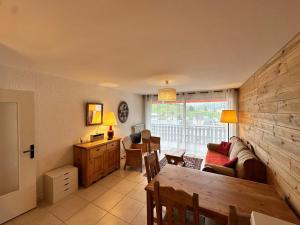 Appartement calme avec balcon et vue montagne pour 4 pers - FR-1-515-227