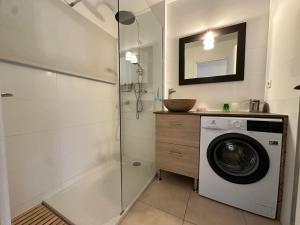 Appartements Appartement calme avec balcon et vue montagne pour 4 pers - FR-1-515-227 : Appartement