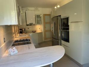 Grande maison avec jardin près de Tours - FR-1-381-620