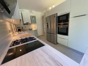 Maisons de vacances Grande maison avec jardin pres de Tours - FR-1-381-620 : photos des chambres
