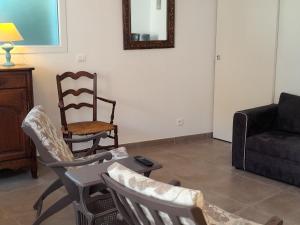 Maisons de vacances Maison spacieuse a Capbreton, proche port et plages, jusqu-a 6 personnes - FR-1-239-1122 : photos des chambres