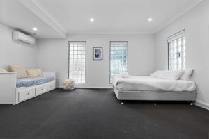 Large Home in Mayfield