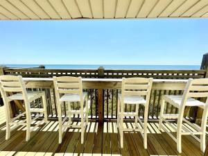 OCEANFRONT HOUSE ON THE SAND,6 Kings,12br, 12b SLEEP 36,PGP
