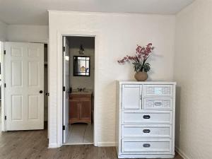 OCEANFRONT HOUSE ON THE SAND 2 Kings 4br 4ba 3rd Floor of Triplex SLEEP 12 PGP3