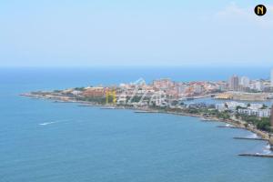 Luxurious and modern oceanfront apartment with views of the historic city 2B and 2BR