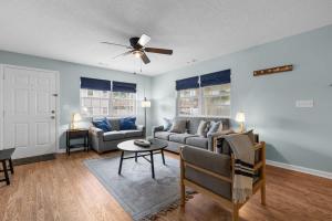 *COMFY N. MYRTLE HOUSE*3 NEW Queens*Steps to the Beach*V384