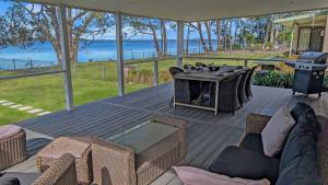 Billyz Basin by Experience Jervis Bay