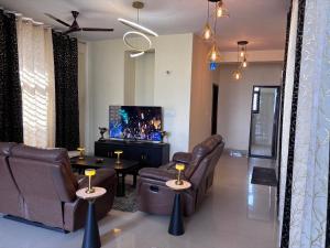 Terminal Stay - Heavenly Independent Jungle Retreat Flat in Meerut
