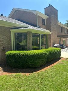 Spacious 5 bedroom house in charming Stone Mountain