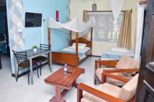 One Bedroom with 3 beds can sleep 4