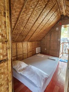 Mansuetos Beach Resort