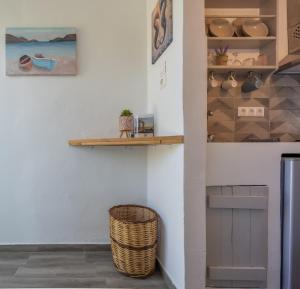 Perivoli 3-Chora(5min away from the center by car)