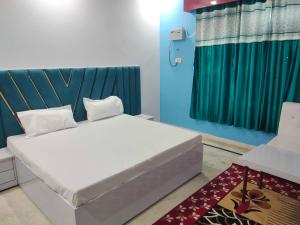 Hotel O Sudha Palace