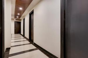 Super Townhouse Rohini Sector 18 Formerly Relic Stay