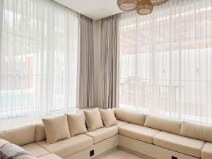 Anjou - Twin Villa in Berawa Canggu