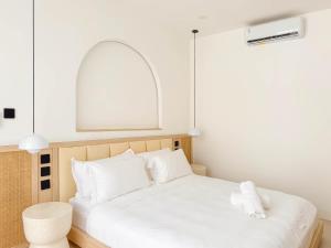 Anjou - Twin Villa in Berawa Canggu