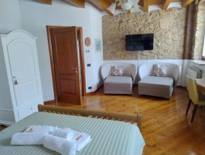 Camera Matrimoniale con Letto Supplementare