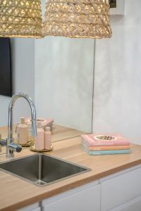 Apmt3 - 2 bedroom - 500m to Beach - Belles at Bondi