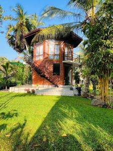 Romantic Jungle Hideaway