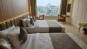 Madhvi Hotel now SUNDHA HOTEL
