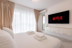 Marble White Studio 425