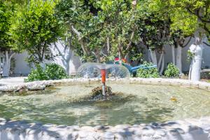 PERIVOLI 4-CHORA(5min away from the center by car)