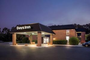 Days Inn by Wyndham Statesboro