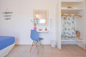 PERIVOLI 4-CHORA(5min away from the center by car)