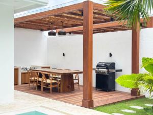 Burgundy - Twin Villa in Berawa Canggu