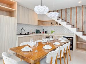 Burgundy - Twin Villa in Berawa Canggu