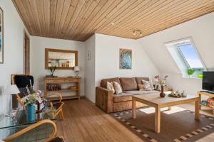 Awesome Home In Ebeltoft With 2 Bedrooms And Internet