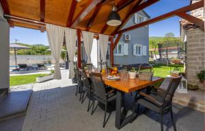 3 Bedroom Nice Home In Lucane