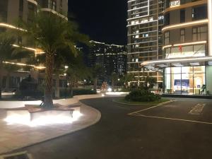 Campell hotel & apartment Vinhome Grand Park