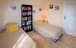 Maisons de vacances Lovely Home In Saint Maurice Sur Eygu : photos des chambres
