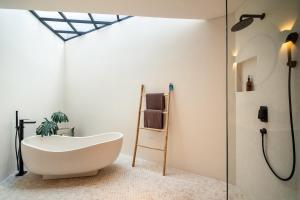 Stylish 4 bedroom Villa in Prime Location