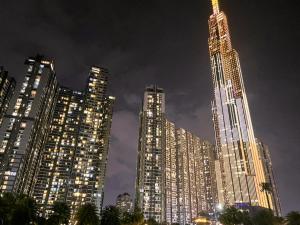 Landmark 81 Luxury Riverside Suite