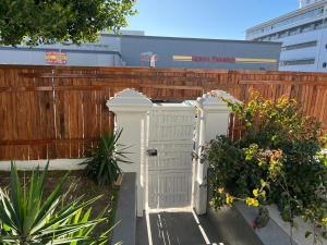 Blue Eagle Backpackers