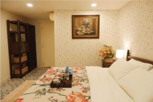 The Rustic Home - Room 2