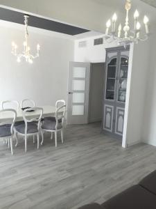 Nice, Cozy, UP TO 6, FCB stadium, free parking