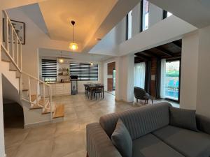 Derya Beach Agullu Villa 6